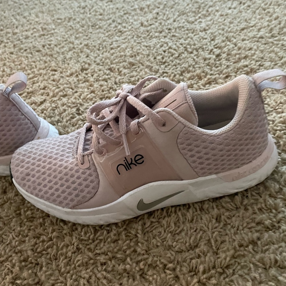 Nike Renew Running Shoe - Picture 3 of 9
